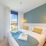 Cubo's Luxury Urban Sky 12 מאלגה
