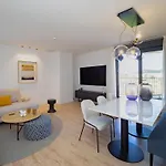 Cubo's Luxury Urban Sky 12 מאלגה