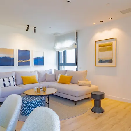 Cubo's Luxury Urban Sky 12